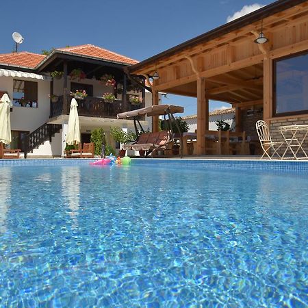 Guest House Zlateya Madara Exteriér fotografie