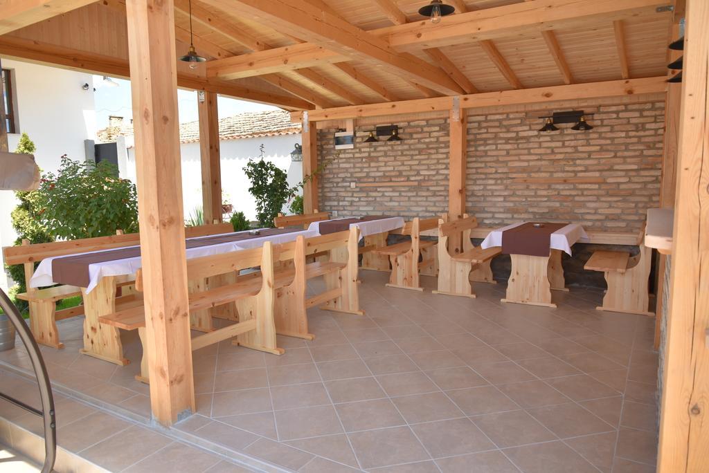 Guest House Zlateya Madara Exteriér fotografie